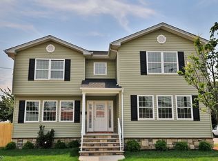 809 W Blancke St, Linden, NJ 07036