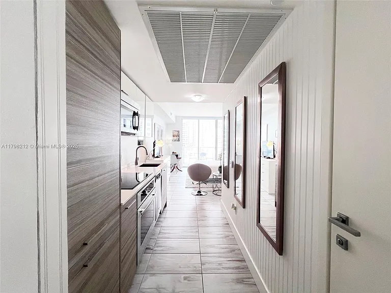 1300 Brickell Bay Dr #U1813 — Photo 24