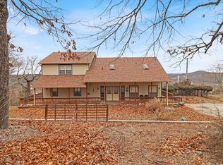 1052 Broken Arrow Estates Road, Lampe, MO 65681