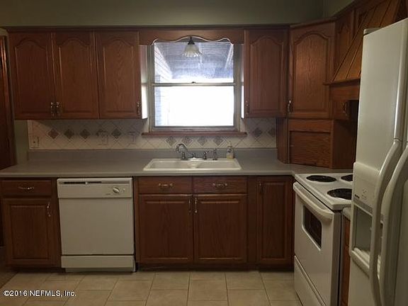 3rd image of 7020 Perke Dr