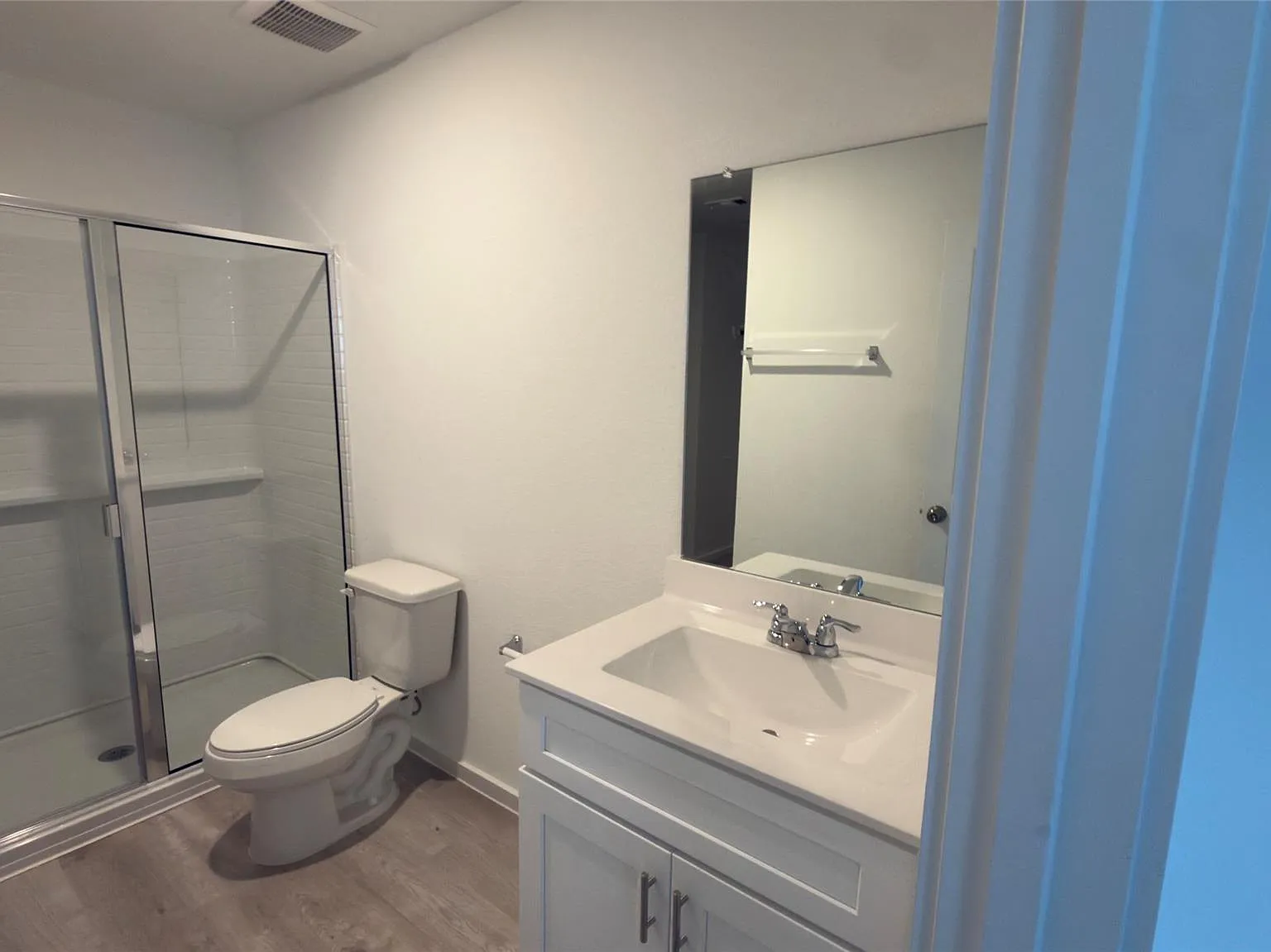 3 bed, 2.5 bath, 1256 sqft, $1,600 — Photo 4