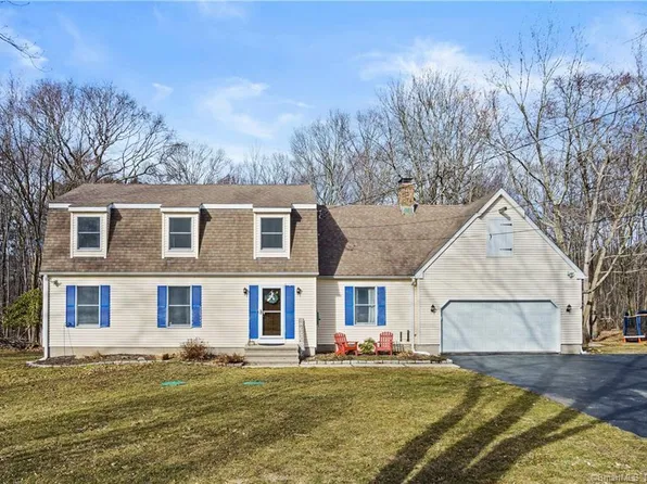 36 Bittersweet Drive, Ledyard, CT 06335