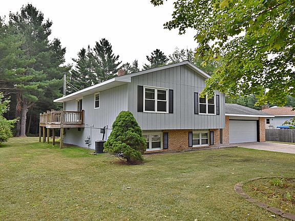 2nd image of 8133 Cherry Ln