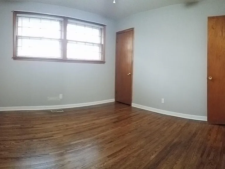 4894 Lynn Dr — Photo 16