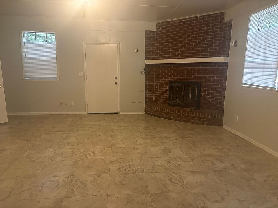 1st image of 3160 Bienville Dr