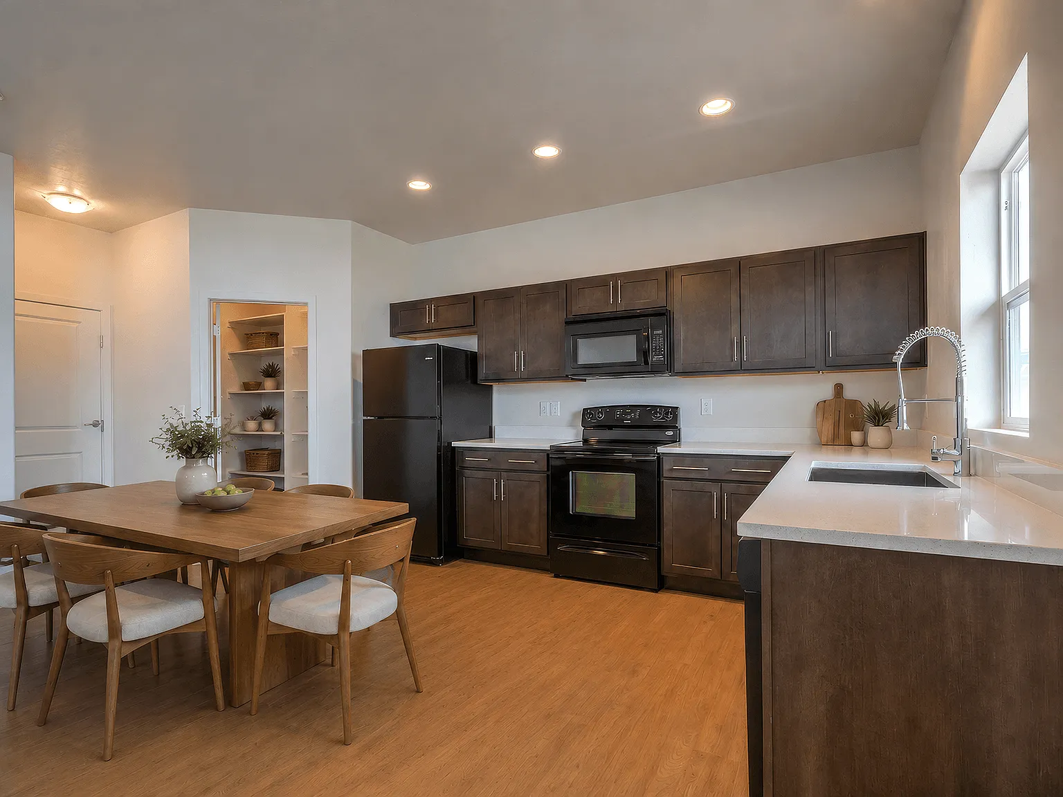 Rockwell Village — Photo 3