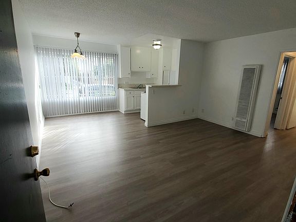 2nd image of 3321 S Canfield Ave #10