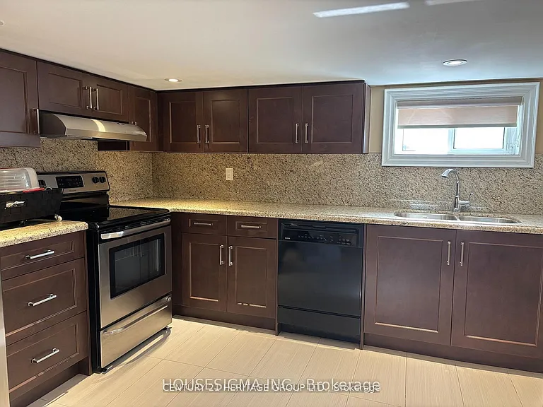 12020 Woodbine Ave — Photo 16