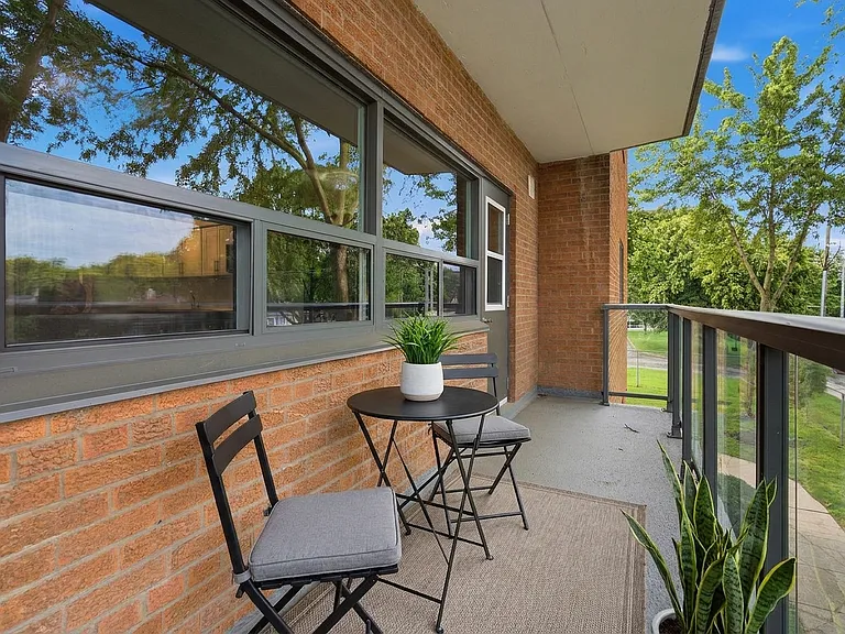 483 Linwell Rd — Photo 4