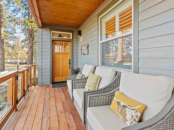 2nd image of 347 E Jefferson Ave