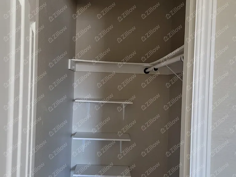 Master room walk in closet