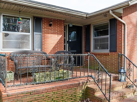 4th image of 1523 Brentwood Dr