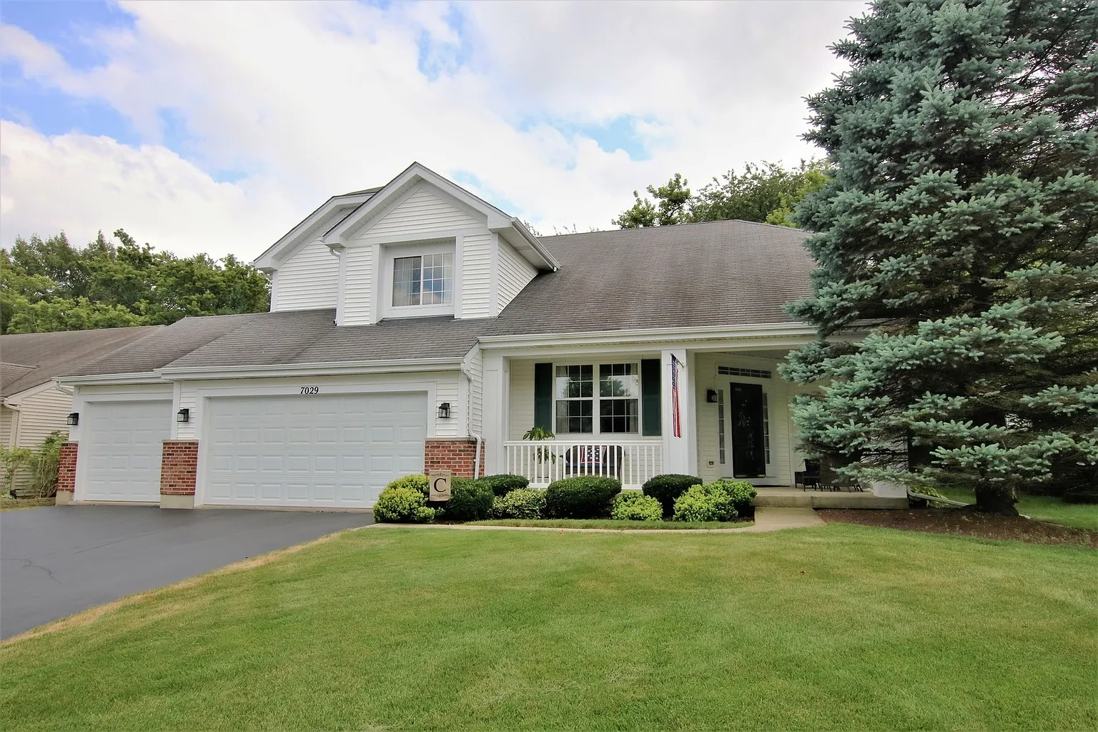 7029 Nathan Ln photo 1