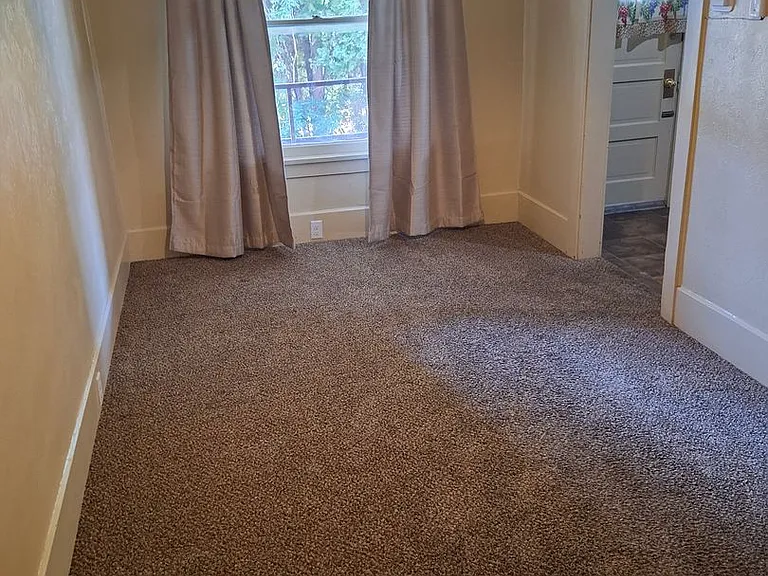 518 Ash St — Photo 3