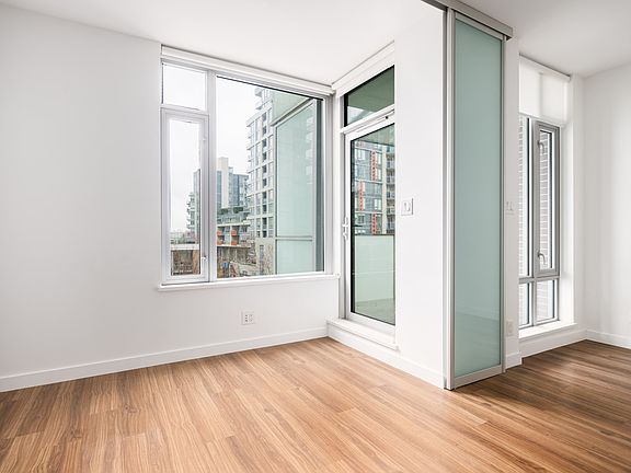 4th image of 1661 Quebec St #406