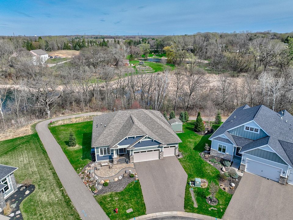 1st image of 1037 Oakwood Ct