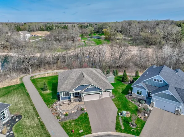 1037 Oakwood Ct, Newport, MN 55055
