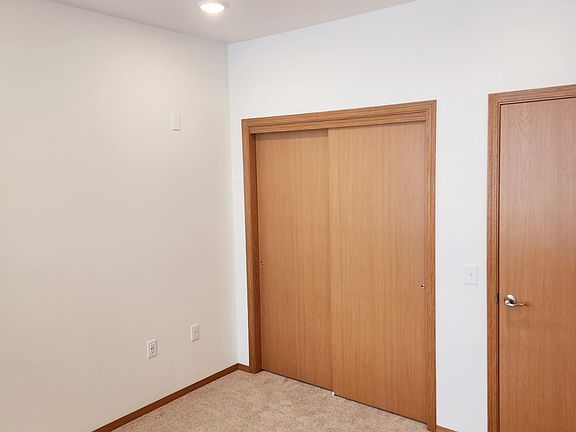 2nd image of 4265 E Poleline Ave #206