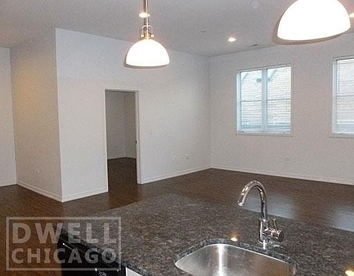 4th image of 2508 N Clybourn Ave