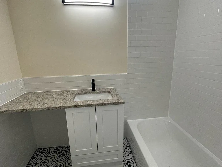 2411-00 Tremont St #2 — Photo 4