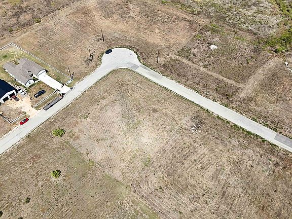 4th image of 190 Deserado Loop