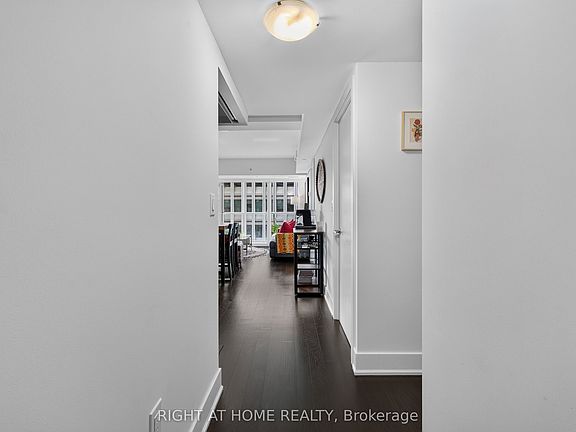 2nd image of 955 Bay St #1809