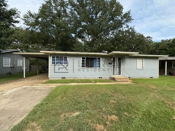 3030 Oak Forest Dr