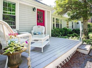 9 Cedar Point Ave, Mattapoisett, MA 02739