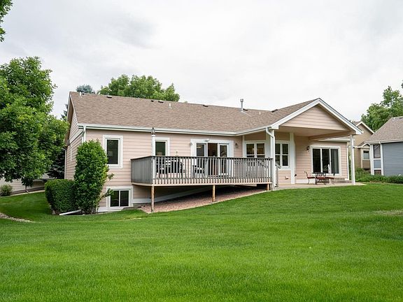 3rd image of 900 Ashford Ln