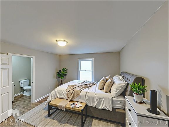 4th image of 2716 Crawford Ave