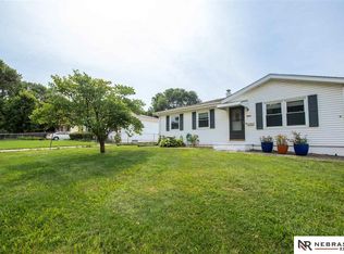 8071 Gold St, Omaha, NE 68124