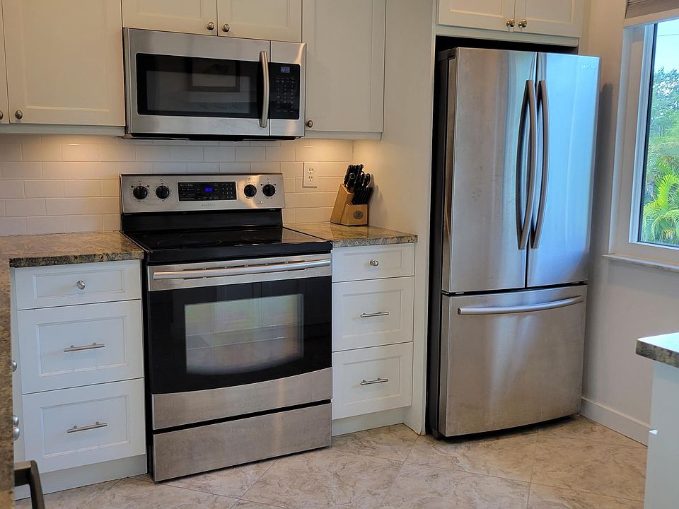 1st image of 160 Palm Dr #3002
