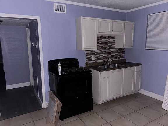 5th image of 2802 Flanders St #1
