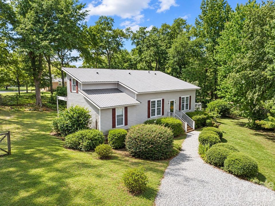 1st image of 127 Kamala Rd