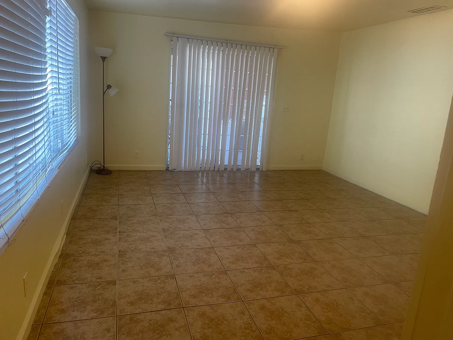 2 bed, 800 sqft, $1,700 — Photo 4