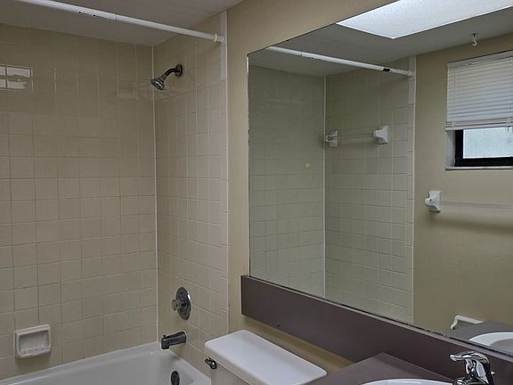 2nd image of 841 Mecca Dr #D