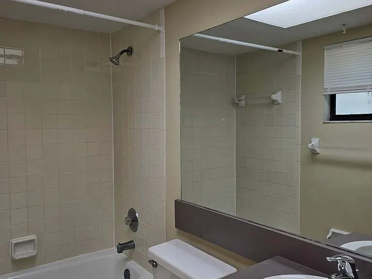 841 Mecca Dr #D — Photo 2