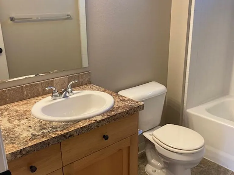 6724 W Irving St — Photo 12