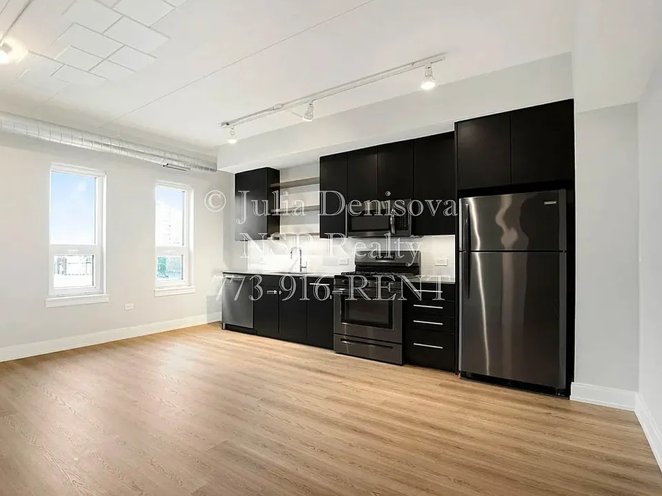 937 Belmont #604