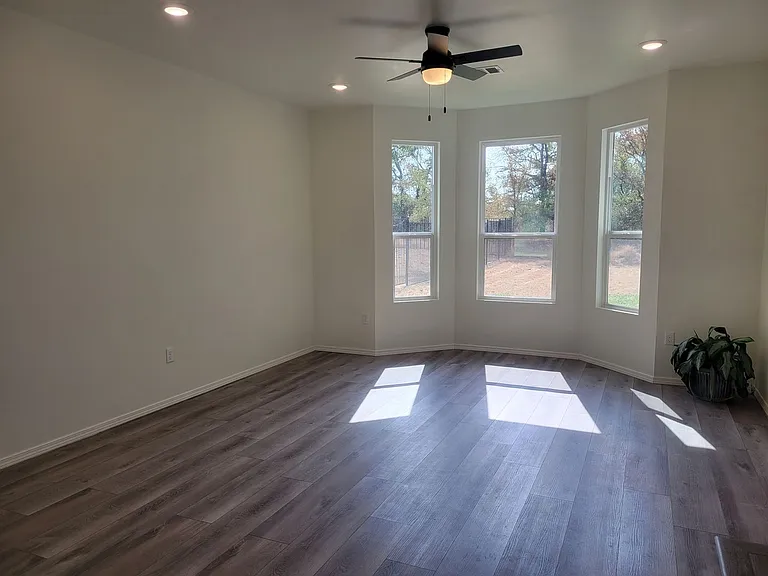 1202 N Mystic Dr — Photo 5