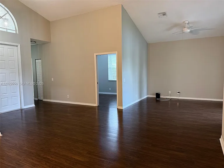6534 NW 80th Dr — Photo 5