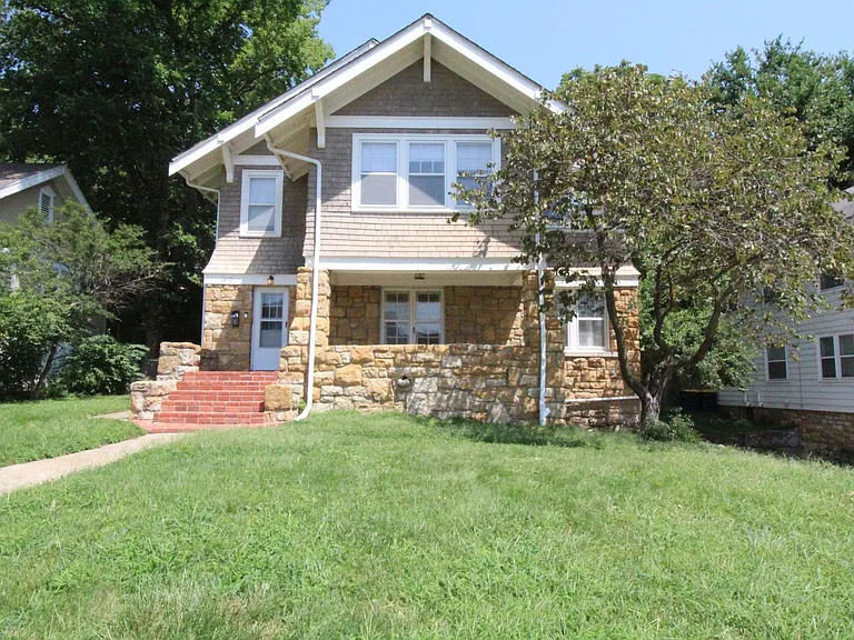 1412 W 51st Street — Photo 1