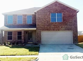 716 Eagle Dr, Saginaw, TX 76131