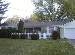 1300 N Center Rd, Saginaw, MI 48638