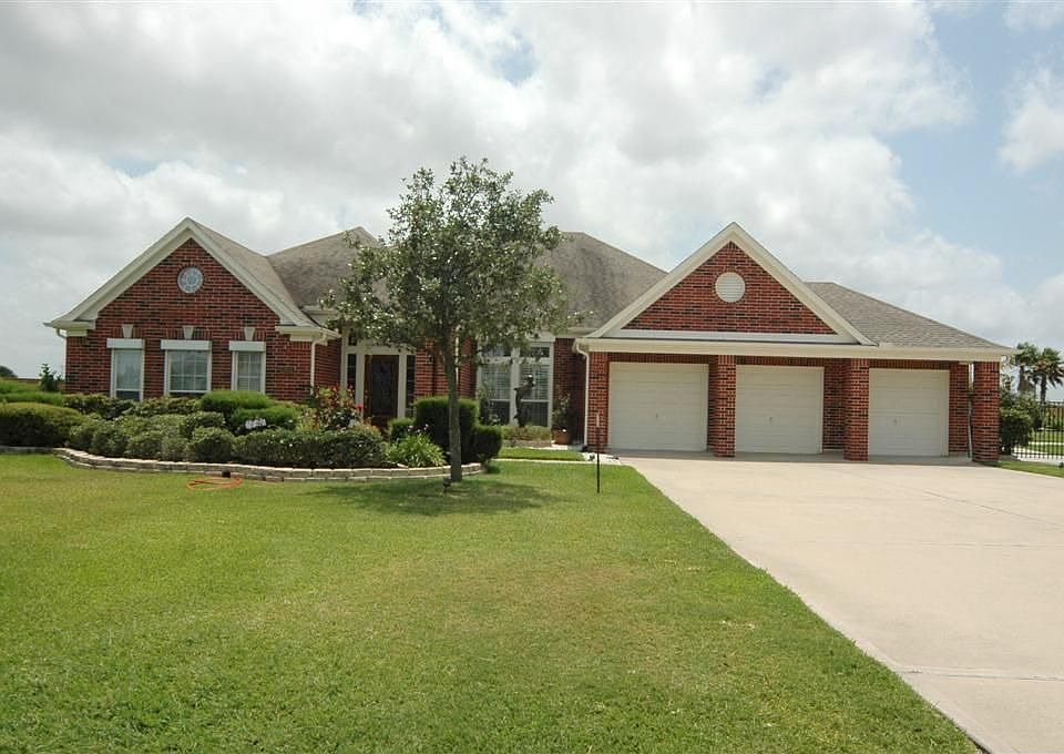 1st image of 3901 Summer Manor Dr