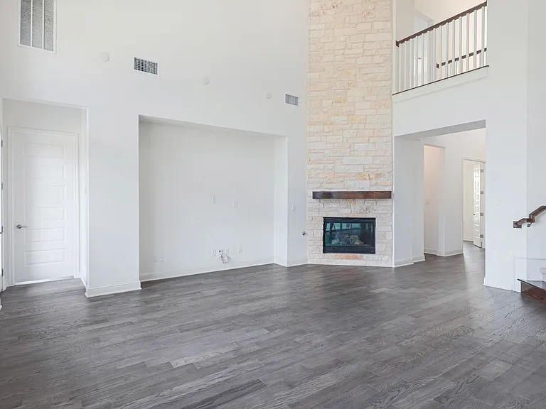 4413 Edgewater Dr — Photo 10