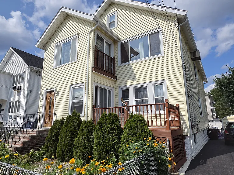40 Englewood Ave #2 — Photo 2