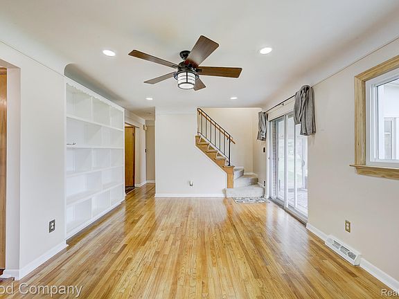 4th image of 11493 Warren Blvd
