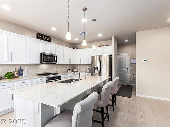 2nd image of 9729 Canyon Landing Ave