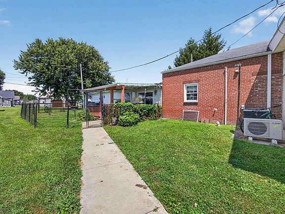 2nd image of 22 W Main St